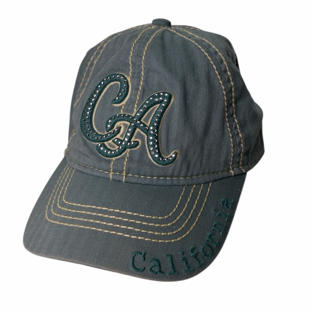 ROBIN RUTH CA CALIFORNIA LIGHT BLUE HAT
DIAMOND DETAIL